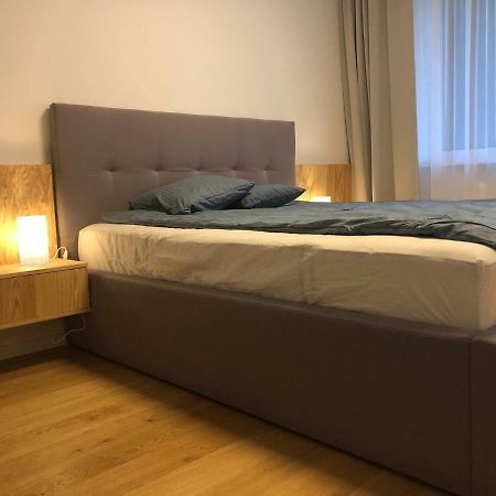 New Modern Urban Apartment Bratislava Eksteriør billede